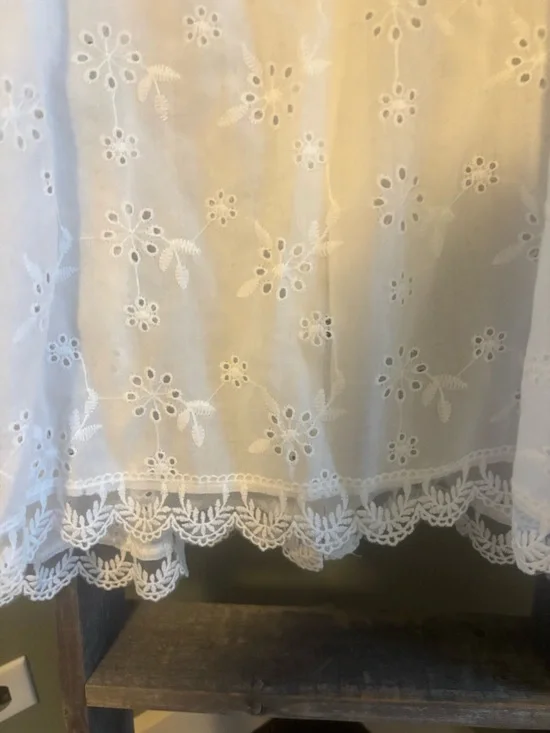 Eyelet and Lace Blouse - Picture 9 of 9